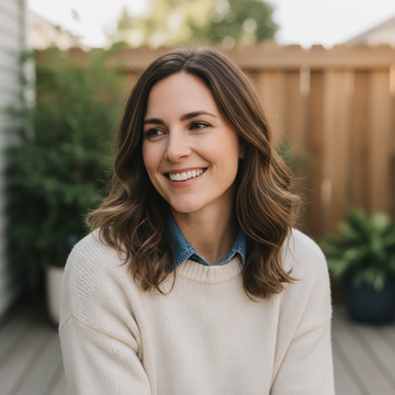 Casual woman in her 30s